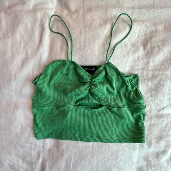 URBAN GREEN CAMI TOP - Picture 2 of 4